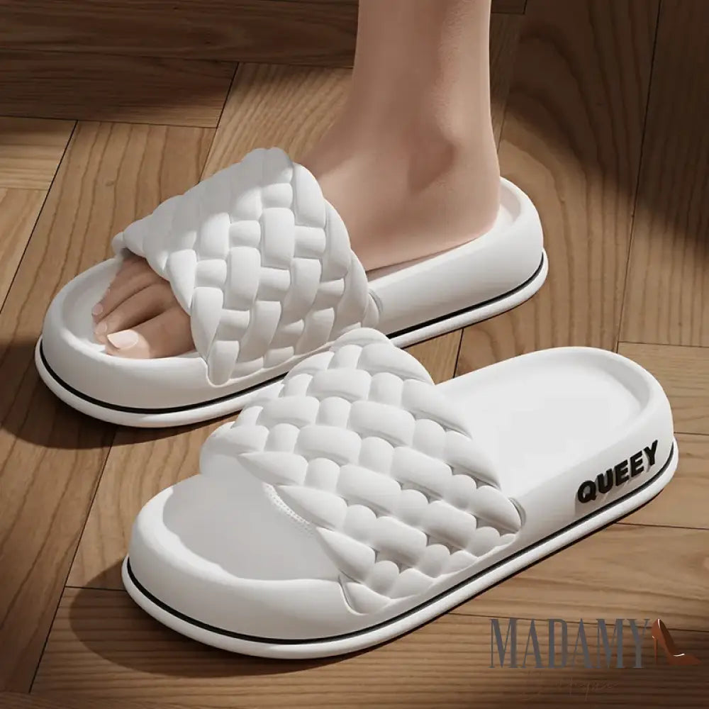 Summer Women Thick Slippers Sole Beach Slides Bathroom Anti-Slip Soft Sandals Fashion Ladies Cloud
