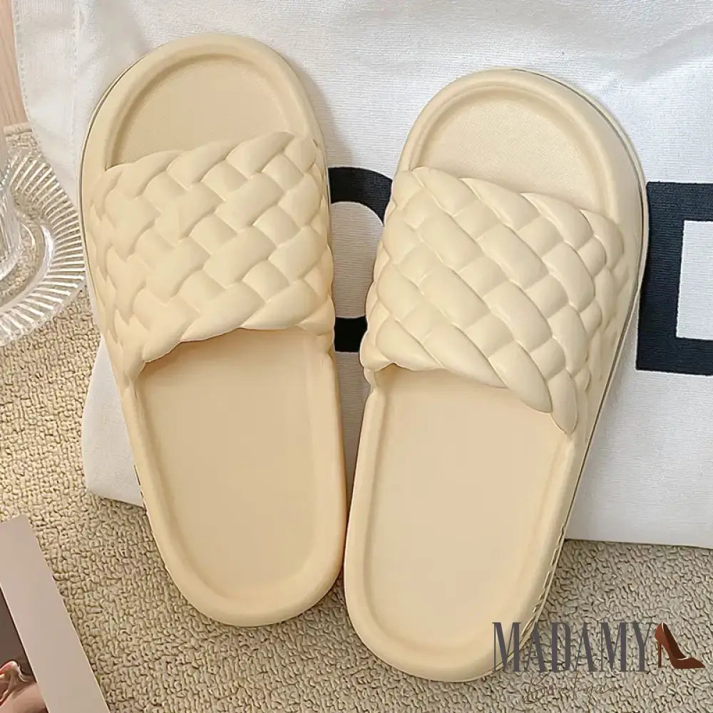 Summer Women Thick Slippers Sole Beach Slides Bathroom Anti-Slip Soft Sandals Fashion Ladies Cloud