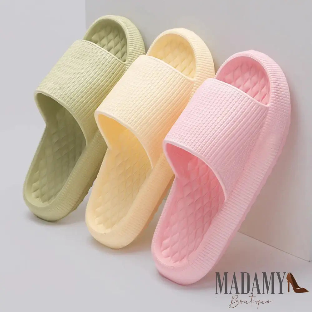 Thick Bottom Cloud Slippers Women Summer 2024 Lightweight Soft Sole Platform Sandals Woman Casual