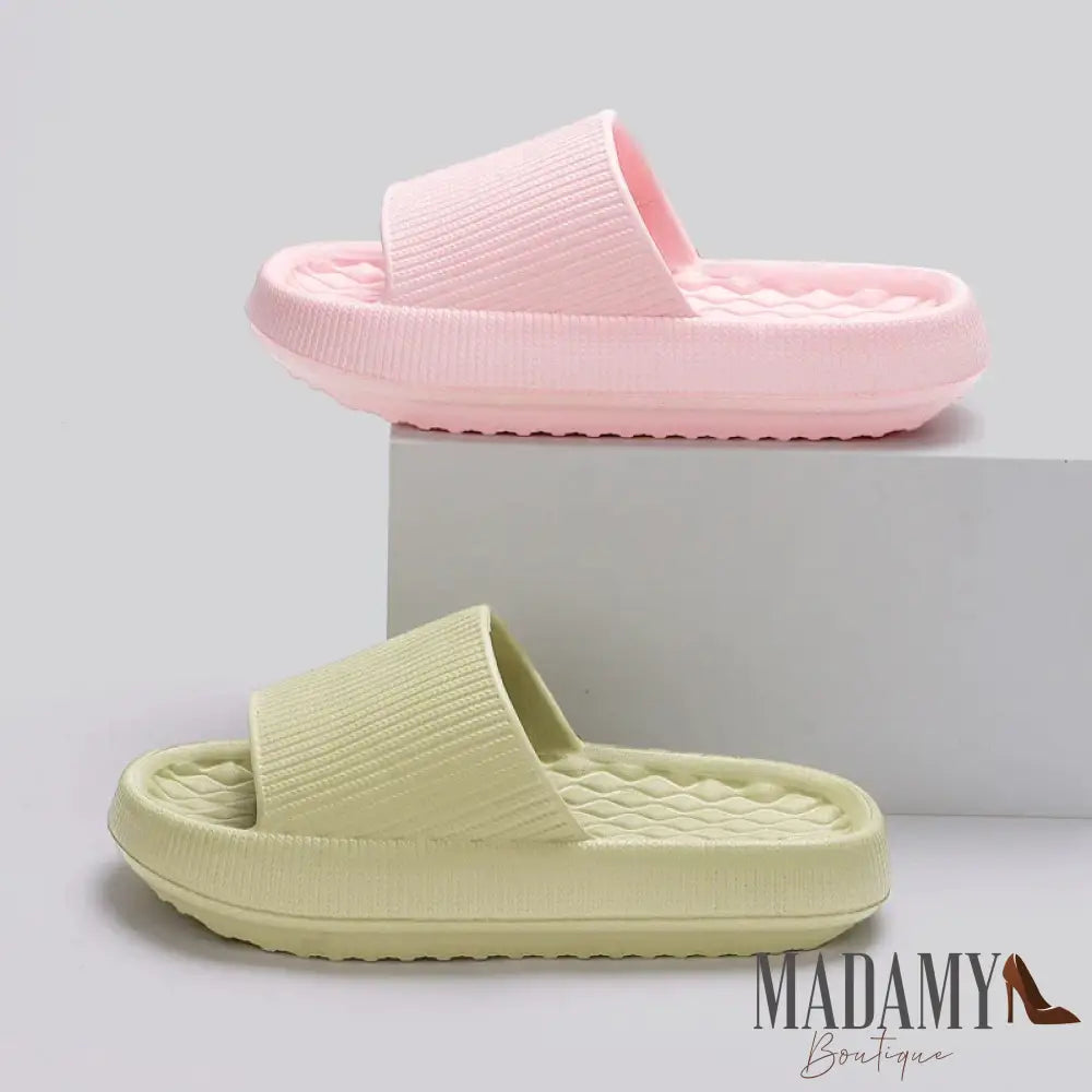 Thick Bottom Cloud Slippers Women Summer 2024 Lightweight Soft Sole Platform Sandals Woman Casual